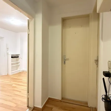 In Ruhige Lage Im Haus Zur Alleinnutzung Mit Parkplatz & Wlan