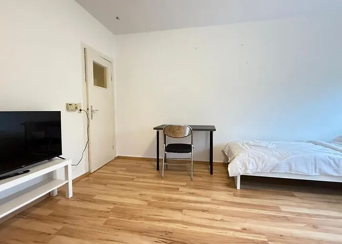Mit Wlan Und Parkplatz Apartamento